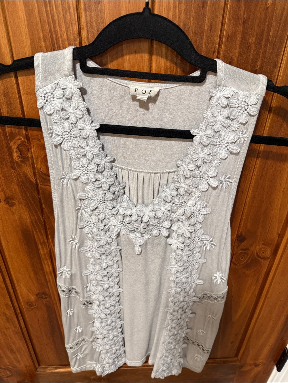 POL Embroidered Floral Tank Top in Light Gray